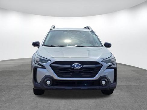 Used 2023 Subaru Outback Premium AWD/4WD image 2