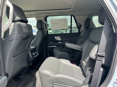 New 2026 Ford Expedition Active AWD/4WD image 5