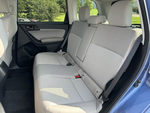 Used 2017 Subaru Forester 2.5i Premium AWD/4WD image 12