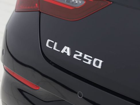 Used 2025 Mercedes-Benz CLA 250 4MATIC image 60