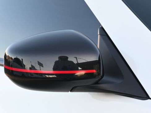 Used 2015 Nissan 370Z NISMO image 17