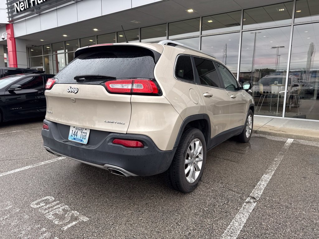 Used 2015 Jeep Cherokee Limited AWD/4WD image 3