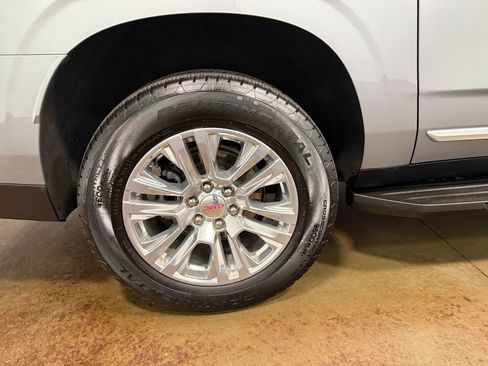 Used 2025 GMC Yukon XL Denali AWD/4WD image 87