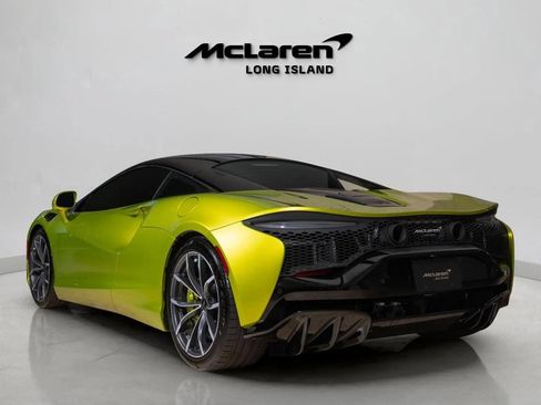 Used 2023 McLaren Artura RWD image 7