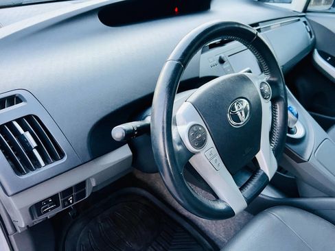 Used 2010 Toyota Prius Five image 19