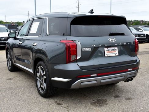 Used 2023 Hyundai Palisade Limited FWD image 4
