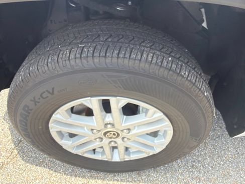 Used 2022 Toyota Tundra SR5 AWD/4WD image 10