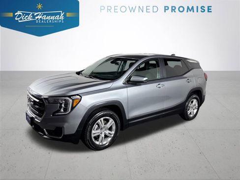 Used 2024 GMC Terrain SLE image 1