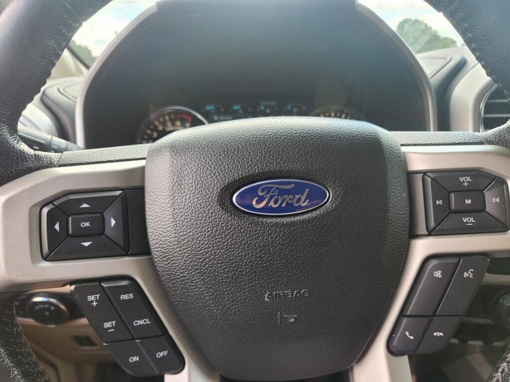 Used 2016 Ford F150 Lariat w/ Equipment Group 502A Luxury AWD/4WD image 27