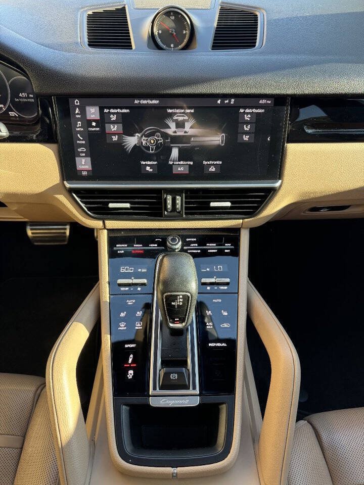 Used 2019 Porsche Cayenne S AWD/4WD image 11