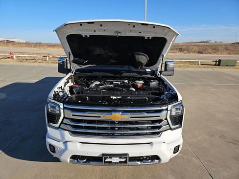 Used 2024 Chevrolet Silverado 2500 High Country w/ Z71 Off-Road Package AWD/4WD image 29