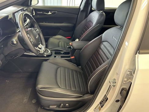 Used 2024 Kia Forte GT-Line w/ GT-Line Premium Package FWD image 17