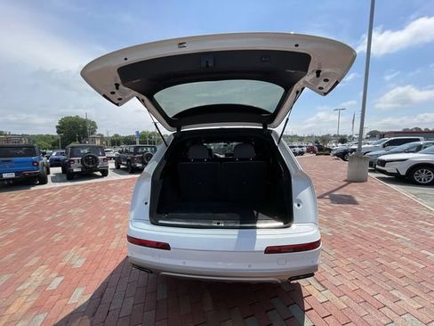 Used 2017 Audi Q7 3.0T Premium Plus AWD/4WD image 32