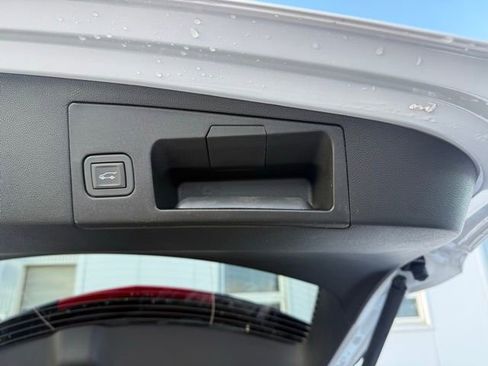 New 2026 Cadillac XT5 Premium Luxury w/ LPO, Floor Liner Package image 31