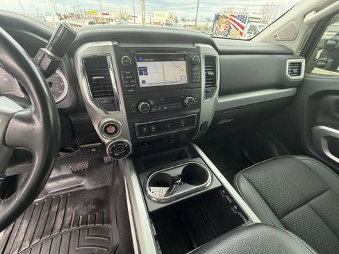 Used 2018 Nissan Titan PRO-4X w/ Pro-4x Utility Package image 14