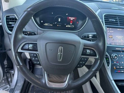 Used 2020 Lincoln Nautilus Reserve w/ Equipment Group 201A image 13