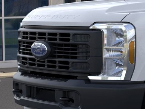 New 2026 Ford F250 XL RWD image 40