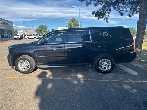 Used 2017 GMC Yukon XL SLT AWD/4WD image 8