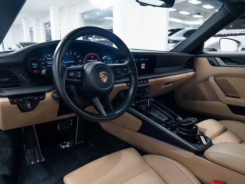 Used 2021 Porsche 911 Carrera 4 image 16