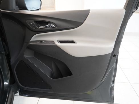Used 2020 Chevrolet Equinox LS FWD image 33