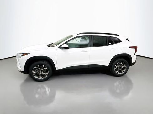 New 2026 Chevrolet Trax LT w/ Driver Confidence Package image 4