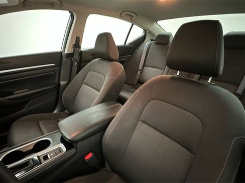 Certified 2023 Nissan Altima 2.5 SV image 9