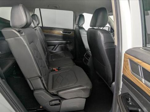 Used 2024 Volkswagen Atlas SE FWD image 22