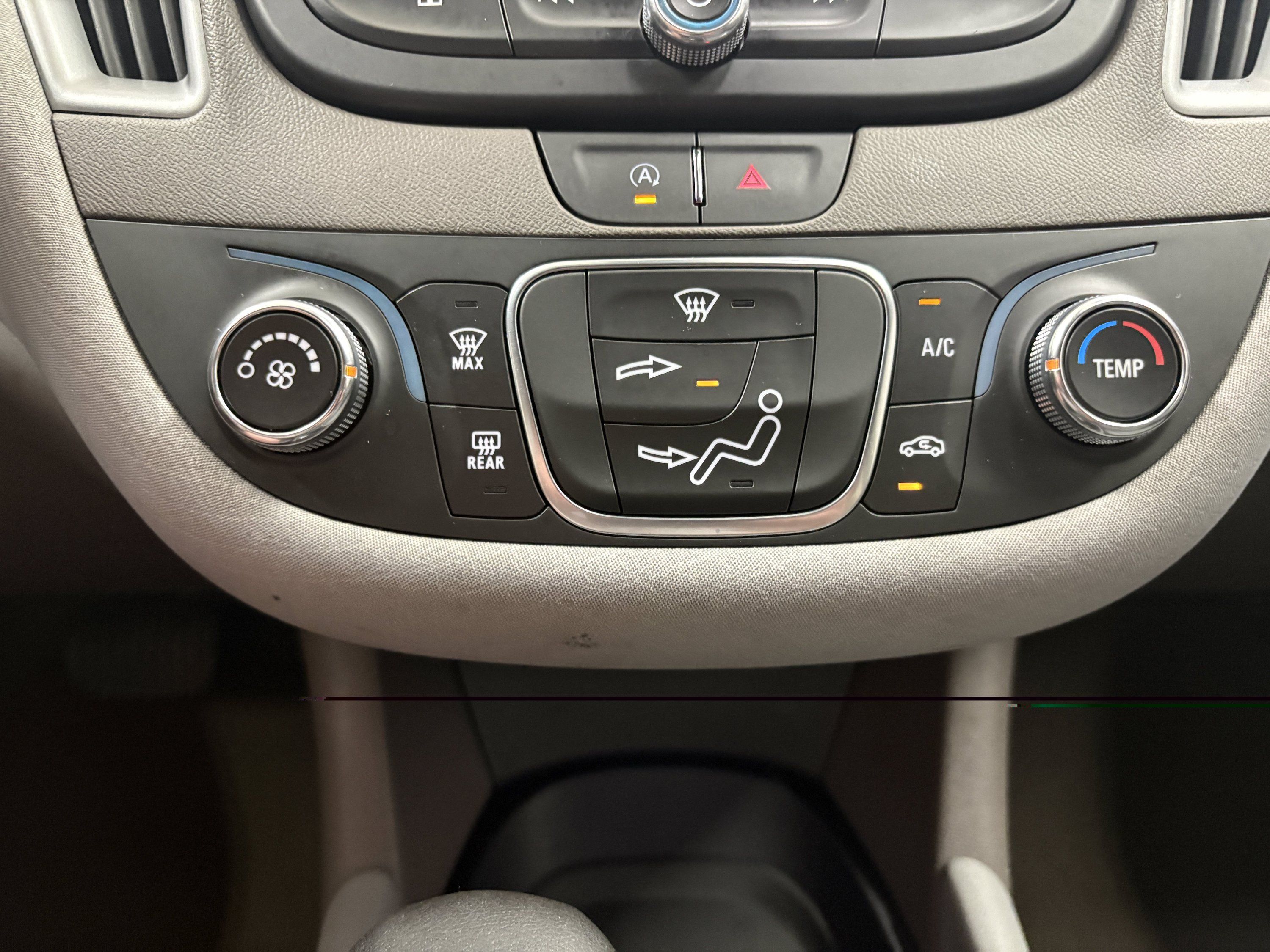 Used 2022 Chevrolet Malibu LS FWD image 15