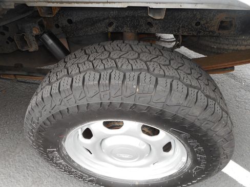 Used 2010 Ford F150 XL image 12