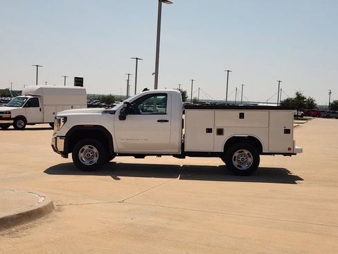 New 2024 GMC Sierra 2500 Pro w/ Convenience Package image 8