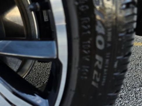 Used 2025 Volvo XC60 T8 Ultra w/ Protection Package Premier image 50