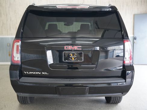 Used 2019 GMC Yukon XL SLT image 9