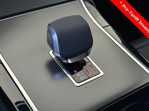 New 2024 Land Rover Range Rover Velar Dynamic SE image 21