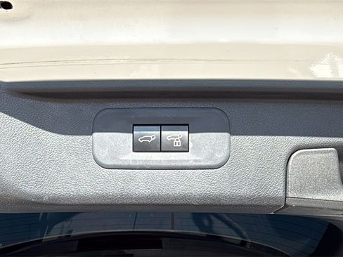 Used 2024 Toyota Grand Highlander XLE image 27