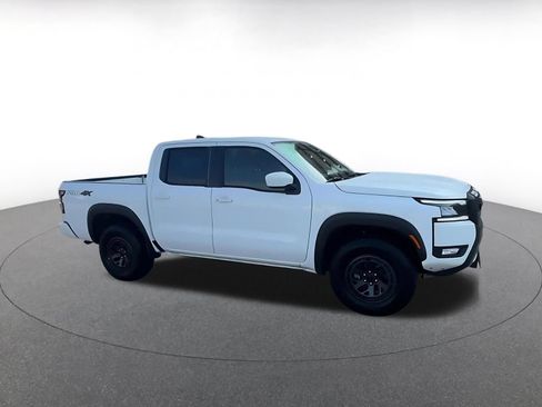 Used 2026 Nissan Frontier PRO-4X AWD/4WD image 2
