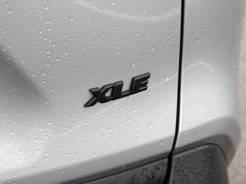 Used 2025 Toyota RAV4 XLE FWD image 8
