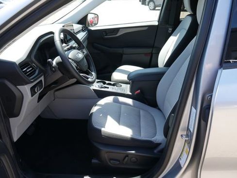 Used 2024 Ford Escape Active AWD/4WD image 2