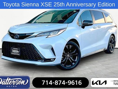 Used 2023 Toyota Sienna XSE image 1