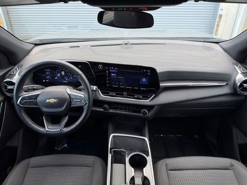 Used 2025 Chevrolet Equinox LT FWD image 33