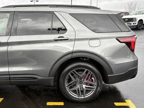 New 2026 Ford Explorer ST w/ Sun And Sound Package image 13