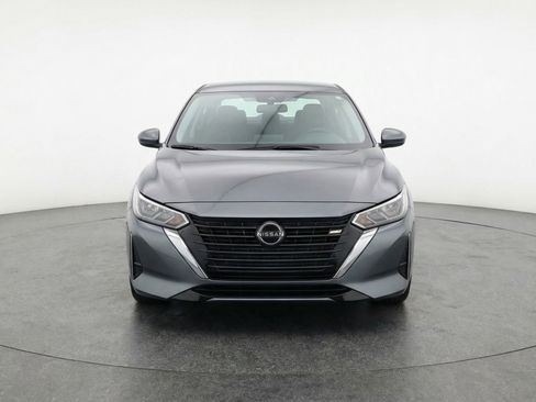 Used 2025 Nissan Sentra SV image 2