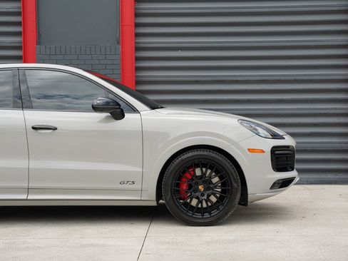 Used 2023 Porsche Cayenne GTS AWD/4WD image 5
