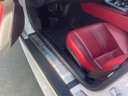 Used 2017 Jaguar F-TYPE R image 4