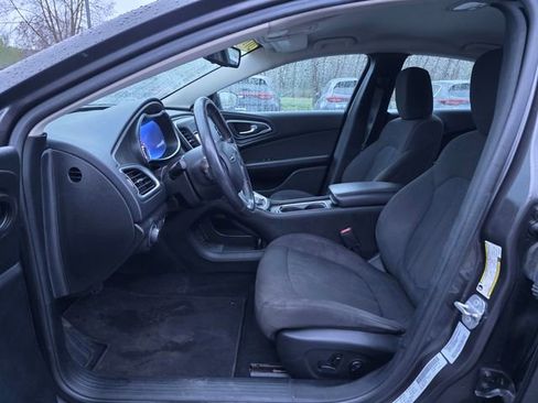 Used 2015 Chrysler 200 Limited w/ Convenience Group FWD image 16