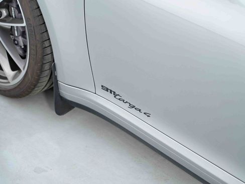 Used 2024 Porsche 911 Targa 4 w/ Premium Package image 57