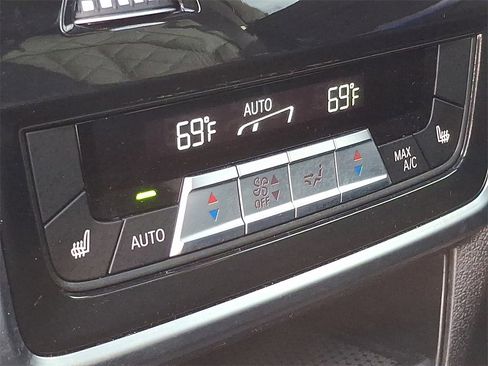 Used 2025 BMW X5 M60i image 32