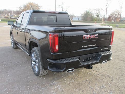 New 2026 GMC Sierra 1500 Denali w/ Denali Reserve Package image 9