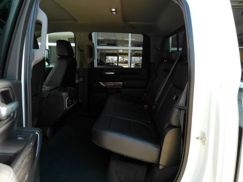 Used 2020 Chevrolet Silverado 3500 LTZ w/ LTZ Texas Edition image 17