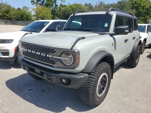 Used 2022 Ford Bronco Badlands AWD/4WD image 4
