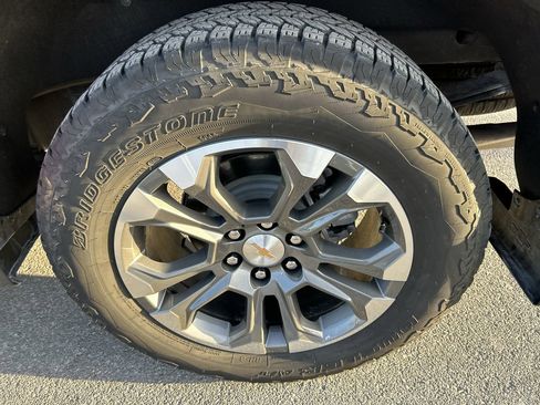 Used 2025 Chevrolet Silverado 1500 High Country image 10